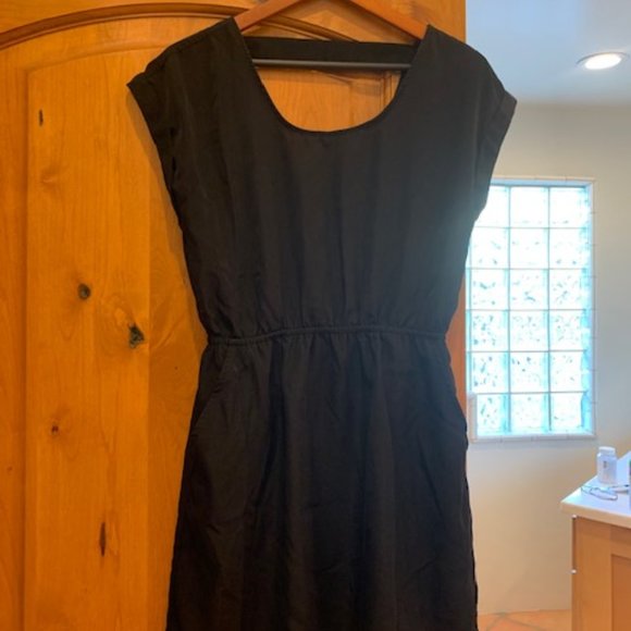 Black Candie's Dress - Picture 2 of 4